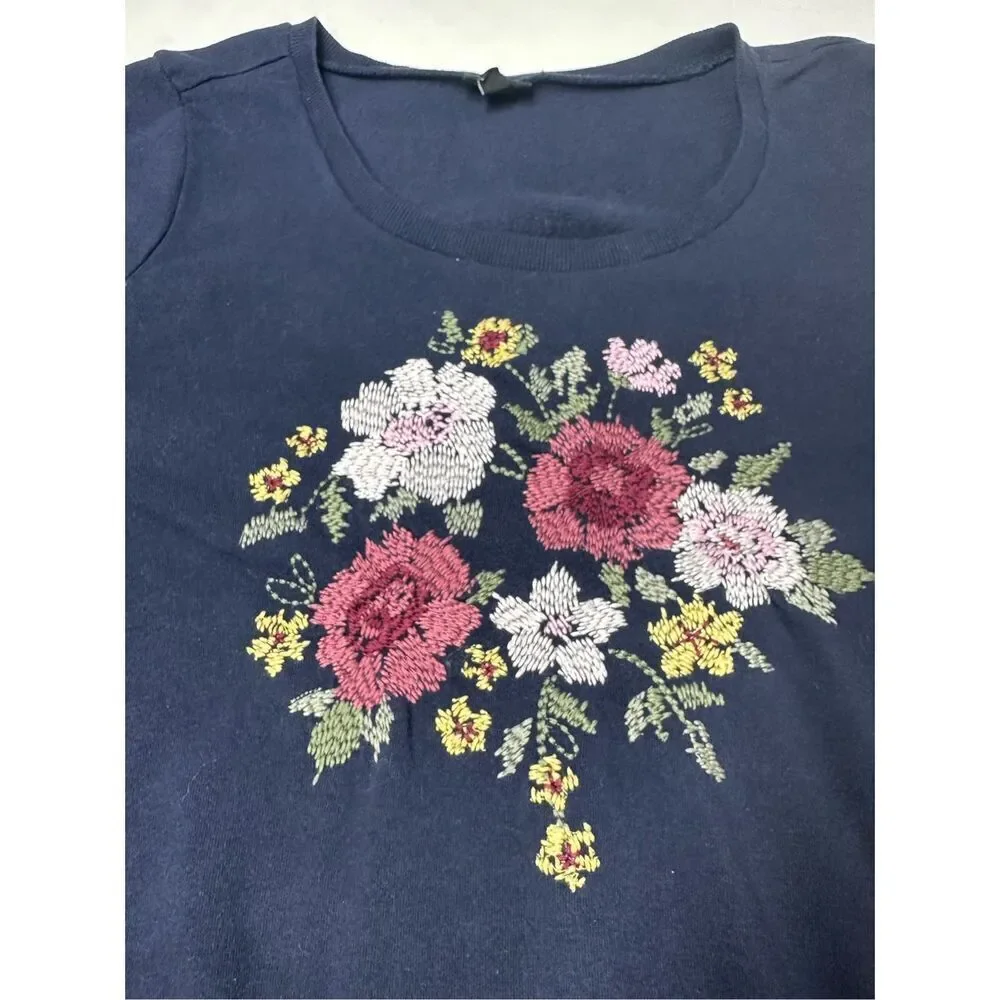 Torrid Bohemian Navy Blue Embroidered Floral Sweater Sweatshirt Size 1X - Picture 9 of 10